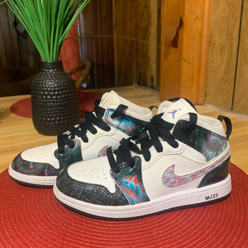 kids nike sneaker